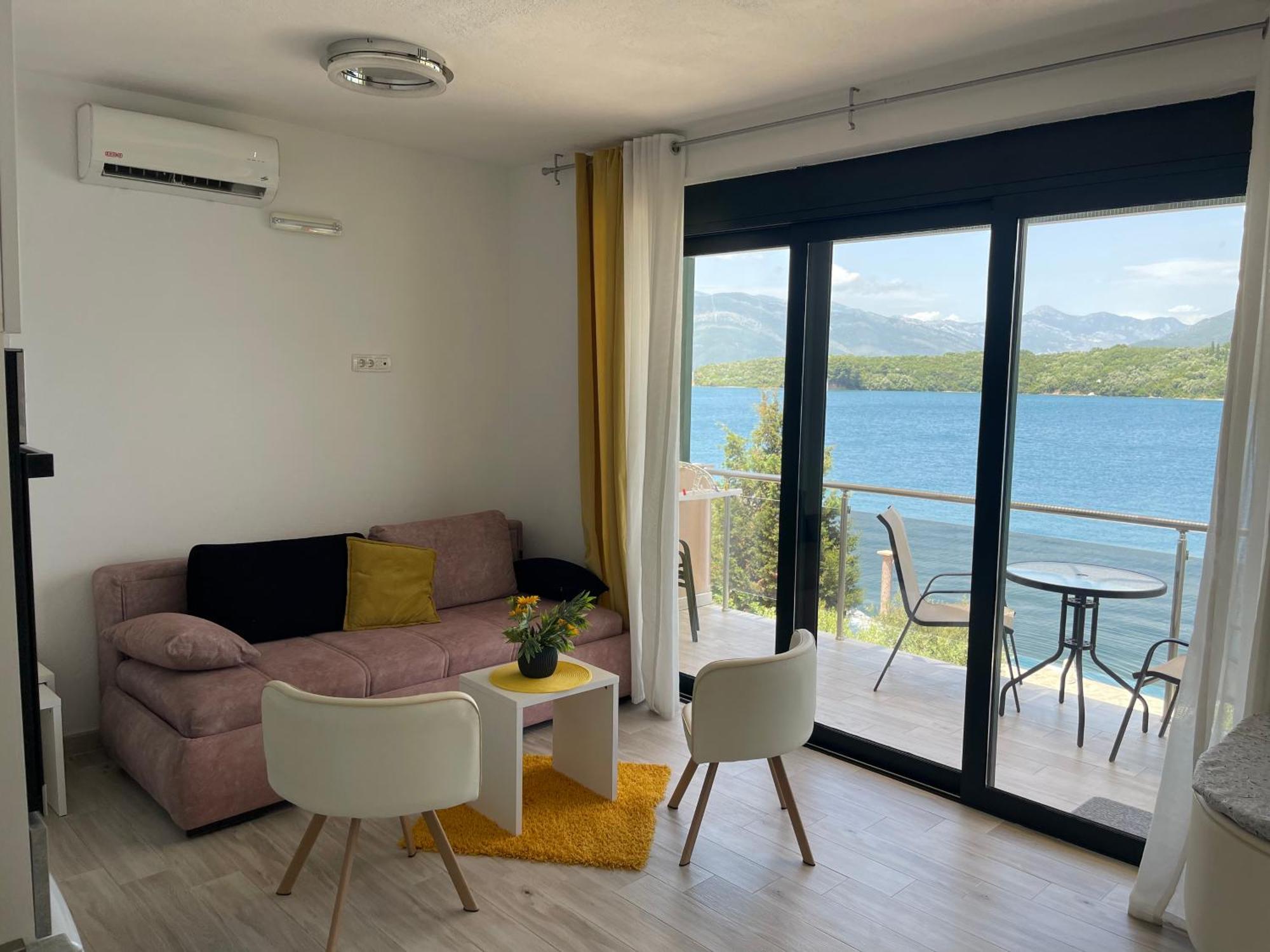 Apartmani Mia Tivat Eksteriør billede