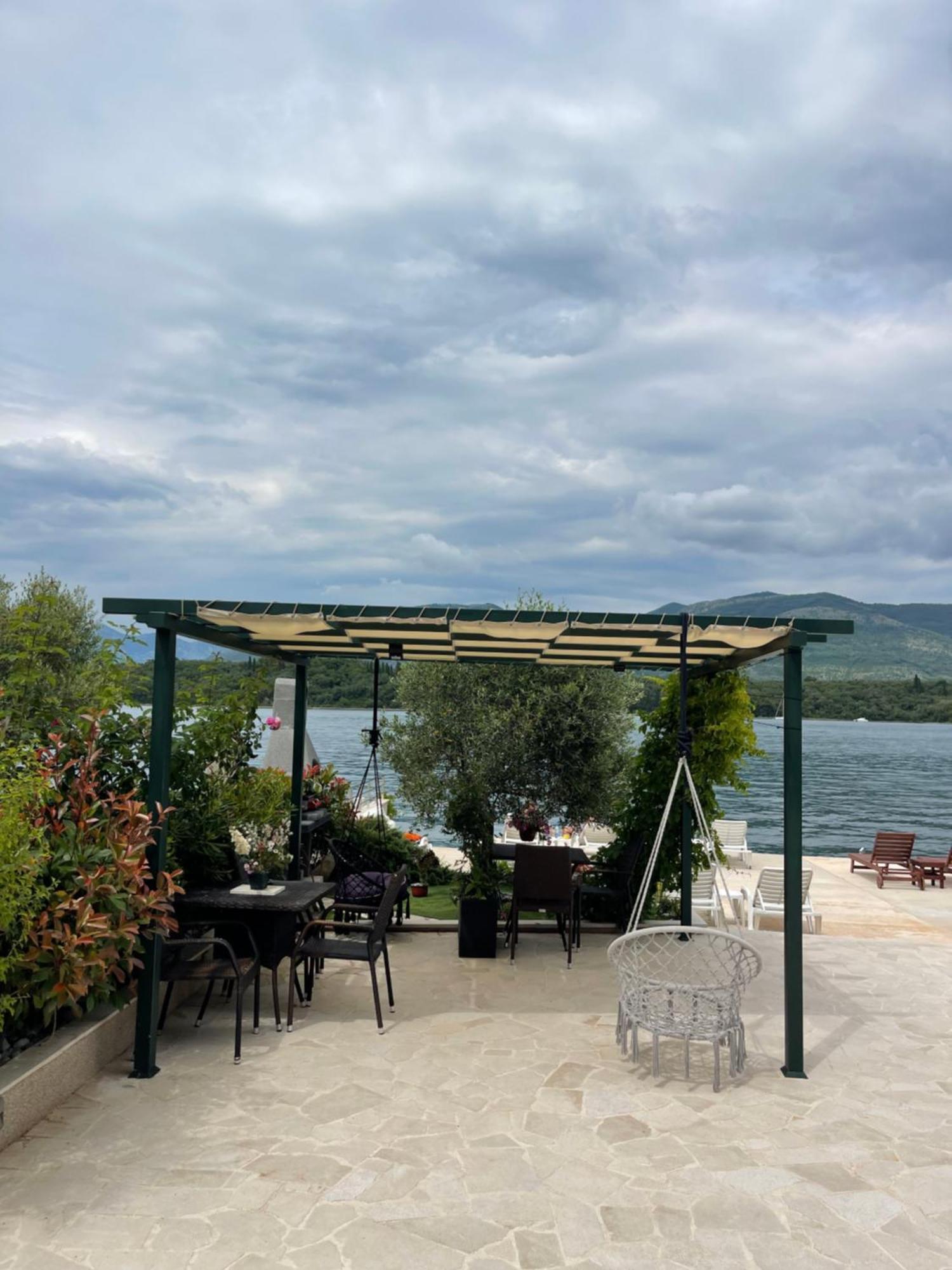 Apartmani Mia Tivat Eksteriør billede
