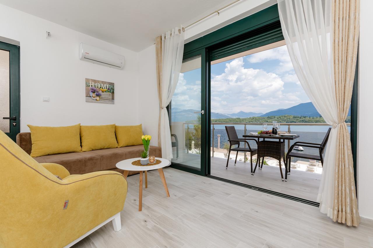 Apartmani Mia Tivat Eksteriør billede