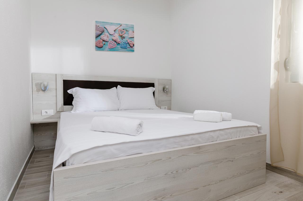 Apartmani Mia Tivat Eksteriør billede