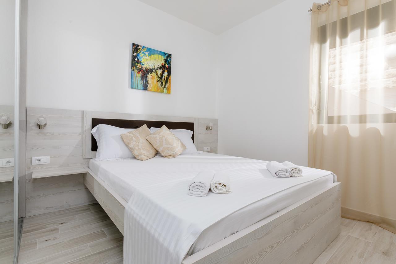 Apartmani Mia Tivat Eksteriør billede